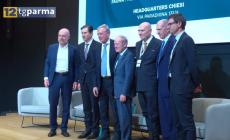 Adolfo Urso in visita alla Chiesi. (Video) Il ministro (dazi): "Riflettere prima di agire". Cattani: "Dazi e controdazi impoveriscono tutti". Chiesi: "Servono regole chiare e stabili"