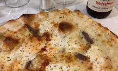 Alla Fontana: sorrisi e accoglienza per la pizzeria della tradizione


