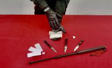 Viale Piacenza, prima la lite in strada poi l'arresto di un 40enne straniero. Nell&rsquo;auto teneva armi da taglio, cocaina e farmaci