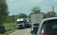 Scontro tra un’auto ed un furgoncino a Rimale,  sulla via Emilia