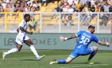 Il Como ipoteca la salvezza con un tris a Lecce - Risultati e classifica