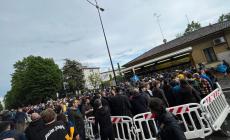 Tardini, grande affluenza e lunghe file ai tornelli:  aperto il cancello laterale