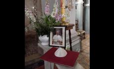 La papalina di Papa Francesco esposta a Vidalenzo