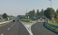 A 84 anni guida contromano in autostrada per 17 chilometri