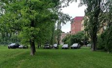 E il parco Ferrari si trasforma in un parcheggio