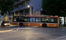 Autobus linea 9  bloccato  a causa di un parcheggio selvaggio