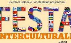 Una festa multiculturale con cibi, balli e musiche da ogni parte del mondo