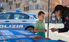Giornata internazionale dedicata ai bambini scomparsi: un gazebo della polizia anche a Parma - Foto
