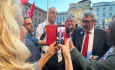 Landini in piazza Garibaldi, referendum al centro: "Tornare a rendere libere le persone" - Video