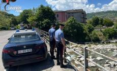 Momenti di terrore a Borgotaro: minaccia di gettarsi dal ponte sul fiume Tarodine.  25enne salvata dai carabinieri