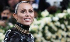 Miley Cyrus, è il nuovo album Something Beautiful