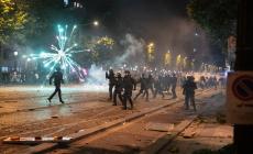 Parigi, scontri dopo-partita, 2 morti: un 17enne accoltellato e una donna in scooter investita.  559 arresti 