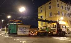 Piazzale Corridoni, la sostituzione dell'edicola "in diretta": foto dei lettori