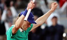 Sinner batte anche Djokovic e vola in finale al Roland Garros. La gioia del campione: "Parigi &egrave; un posto speciale per me" 