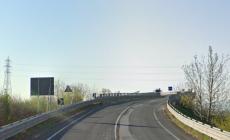 Viarolo, ponte sulla ferrovia a senso unico alternato per lavori ai giunti lungo la Sp10 