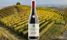 Poderi Luigi Einaudi Verduno Pelaverga Doc '23, fine e strutturato, intrigante al naso e fragrante al sorso.