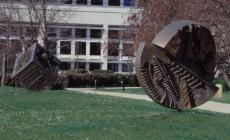 Addio a Arnaldo Pomodoro: a Parma alcune sue importanti opere 