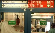 Hostess italiana 24enne muore dopo una caduta dal terzo piano a Vienna, fidanzato sentito dalla polizia