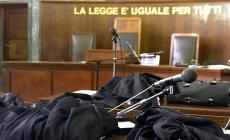 Deceduto a 46 anni di tumore, tre 'guaritori' nei guai