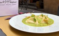 Caramelle di baccal&agrave; crema di piselli e pomodoro: la ricetta di Andrea Bevilacqua