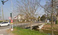 Ponte sulla Parmetta a Casale chiuso al traffico ciclopedonale