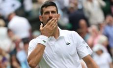Wimbledon: Djokovic batte De Minaur, ai quarti trover&agrave; Cobolli