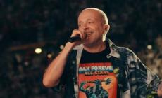 Max Pezzali annuncia il tour "Max Forever - Gli anni d'oro" nel 2026