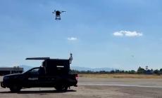 Ispezione e monitoraggio in un aeroporto: al Verdi di Parma testato un drone speciale - (Video) Angelo: "Sistema versatile". Grande: "Il futuro". Cesoni: "Un sistema autonomo sostituisce batterie e sensori"