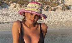 Bellezze sotto l&rsquo;ombrellone - Caroline Tronelli 