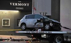 Veicolo contro la folla a Los Angeles: pi&ugrave; di 30 feriti, l'automobilista &egrave; stato colpito con un'arma da fuoco 