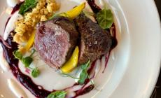 Filetto di cavallo,  ciliegie, panna e Parmigiano: la ricetta 