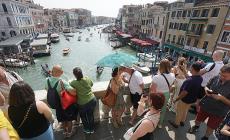 L'overtourism è una piaga ma non è colpa dei turisti