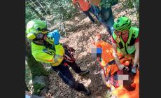 Escursionista 57enne infortunata mentre scende dal Monte Penna: recuperata con l'elicottero 