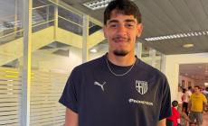 Parma-Pescara, in tribuna al Tardini spunta anche  il difensore Mariano Troilo con già indosso la divisa dei Crociati