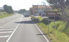 Tir colpisce un'auto sull'Aurelia e sfonda un edificio: un morto
