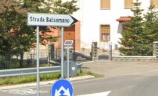 Cammina di fianco alla strada e finisce nel canale: un ferito a Busseto