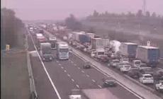 A1, incidente fra Reggio e Terre di Canossa-Campegine: 4 chilometri di coda. Rallentamenti in Autocisa