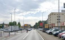 Pedone investito da una bici in via Venezia: due persone al pronto soccorso