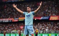 Ancora Vlahovic,  la Juve batte il Genoa 1-0. L'Inter cade in casa contro l'Udinese (1-2). Toro e Fiorentina 0-0. Riscatto Lazio (4-0 al Veona) - Risultati e classifica