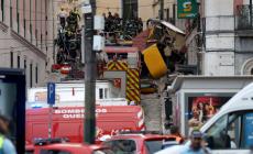 Deraglia una funicolare a Lisbona, molto usata dai turisti: il bilancio sale a 17 morti e 21 feriti