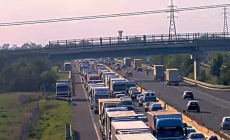 A1, incidente tra Fidenza e il bivio con l'A15: coda di 9 km, via Emilia in tilt