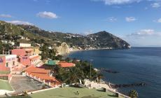 "Affittano" on line una casa per le vacanze con vista mare. Ma è una truffa. Denunciata 24enne italiana