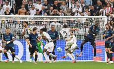 Il derby d'Italia alla Juve nel segno dei Thuram: 4-3 all'Inter