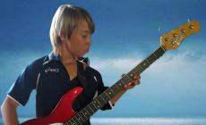 Il quindicenne suicida, "decine di chat provano bullismo". Ispettori a scuola, i carabinieri hanno sentito i genitori. Nino D'Angelo: "Scusa se ti chiamavano con il mio nome"