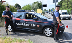 Fermato per un controllo si dà alla fuga e incolpa i militari, denunciato un 50enne straniero