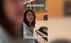 Elisa in lacrime a Giorgia Meloni, video sui social: "Portate voi gli aiuti" - Video 