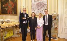 Il console francese in visita nella "piccola Parigi": incontro con il sindaco in municipio