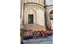 Un parcheggio "selvaggio"  ai piedi dell'Annunziata