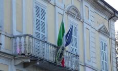 Un consigliere comunale ha l'azienda a Verona: bandiere a mezz'asta a Polesine Zibello dopo la strage costata la vita a tre carabinieri