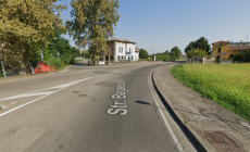 Tamponamento fra tre auto in viale Martiri della Liberazione: tre feriti. Moto fuori strada al Cornocchio: 31enne al Maggiore 
